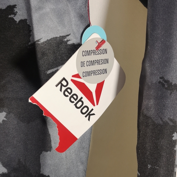 Youth Reebok Compression Long-Sleeve Shirt XL 14/16 Black & Grey Camo NEW w/ Tag - Picture 4 of 6